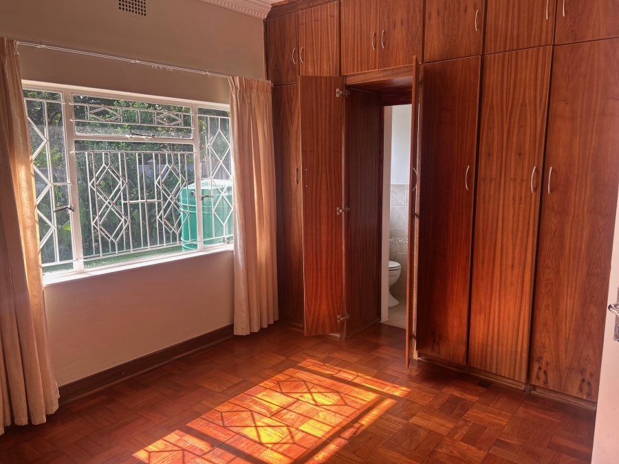5 Bedroom Property for Sale in Viljoenskroon Free State